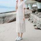 Set: Short-sleeve T-shirt + Spaghetti-strap Floral Print Midi Dress