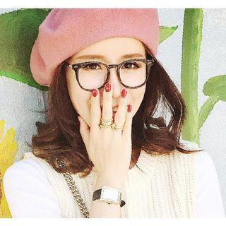 Metal Tipped Arm Square Glasses
