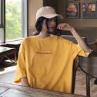 Loose-fit Short-sleeve Lettering T-shirt
