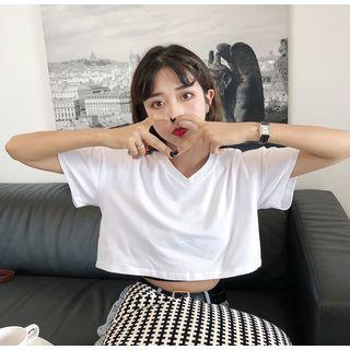 Plain V-neck Short-sleeve Cropped T-shirt