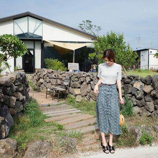 Buttoned Pattern Long Skirt With Belt