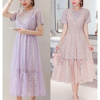 Set: Crew-neck Short-sleeve T-shirt Dress + Lace Midi Spaghetti Strap Dress