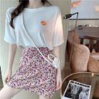 Elbow-sleeve Floral Embroidered T-shirt / Floral Print Mini A-line Skirt