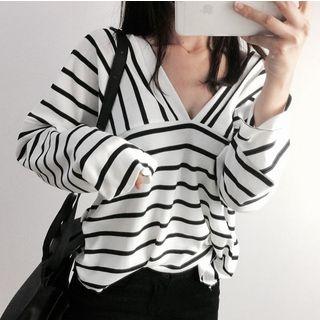 Striped Long Sleeve V-neck T-shirt