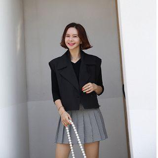 Wide-lapel Crop Vest