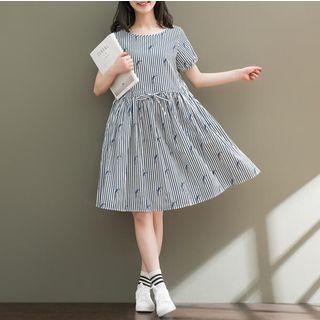 Bird Print Striped Short Sleeve Midi Dress