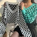 V-neck Heart-pattern Knit Crop Top