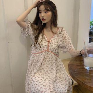 Short-sleeve Floral Print Pleated A-line V-neck Sheath Dress White - One Size