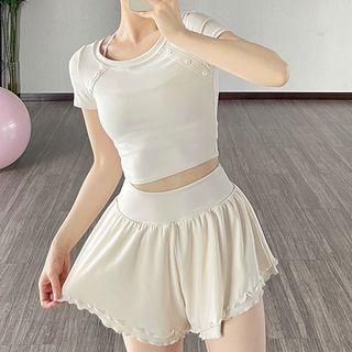 Short-sleeve Sports Crop T-shirt / Ruffled Sports Sweatshorts