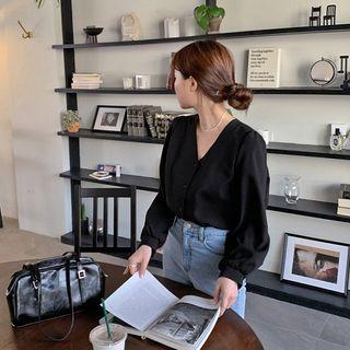 [lovb] V-neck Crepe Shirt