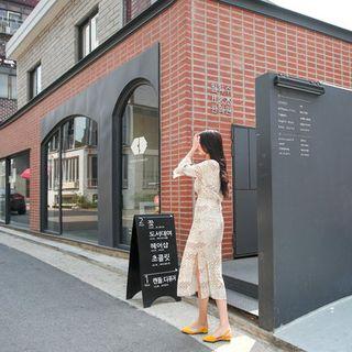 V-neck 3/4-sleeve Patterned Long Dress