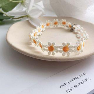 Lace Flower Choker Daisy Necklace - One Size