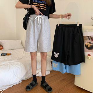 Butterfly Embroidered Knee-length Shorts