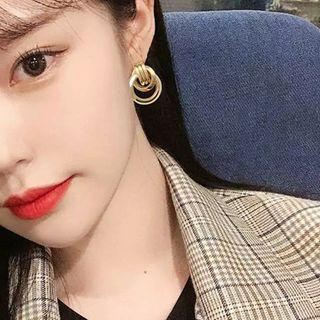 Alloy Interlocking Hoop Earring E1126 - Gold - One Size