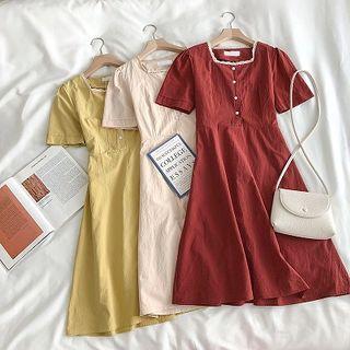 Plain Square-neck Single-breasted Short-sleeve Dress