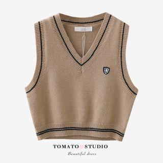 V-neck Two Tone Embroider Cropped Vest