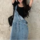 Short-sleeve T-shirt / Wide-leg Denim Jumper Pants