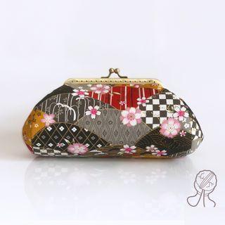 Print Pouch Floral - Gray & Red - One Size