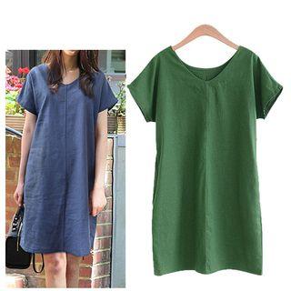 V-neck Short-sleeve Shift Dress