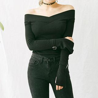 Off-shoulder Buckle-sleeve Top