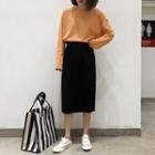 Long-sleeve T-shirt / Split Hem H-line Skirt