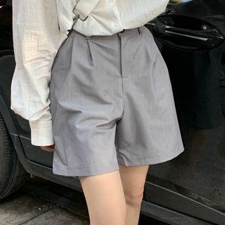 Dress Shorts With Belt