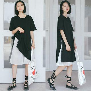 Set: Slit-side Short-sleeve T-shirt Dress + Pleated Chiffon Dress