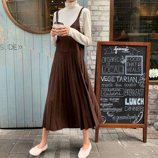 Turtleneck Long-sleeve T-shirt / V-neck Midi Spaghetti Strap Dress