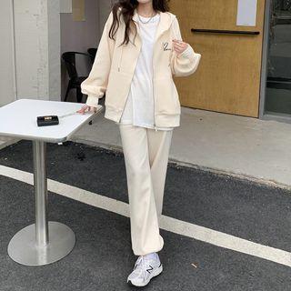 Zip-up Hoodie / Straight-leg Sweatpants