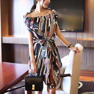 Asymmetric Cap-sleeve Printed Dress