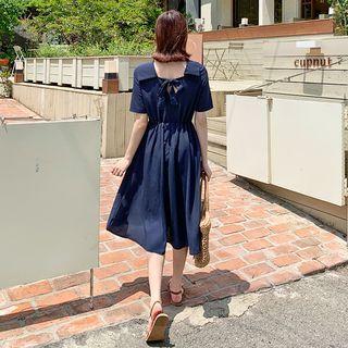 Peter Pan-collar Monotone Dress