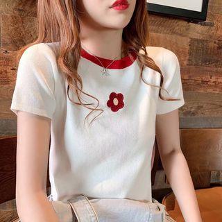 Contrast Trim Floral Embroidered Knit Top