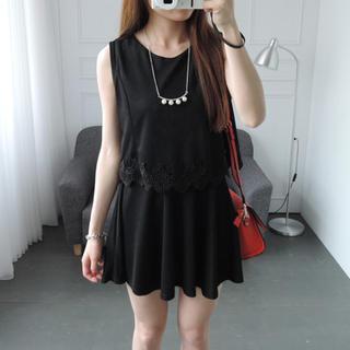 Sleeveless Crochet-trim Dress