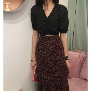 V-neck Short-sleeve Top / Midi Skirt