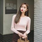 Round-neck Long-sleeve Slim-fit Knit Top