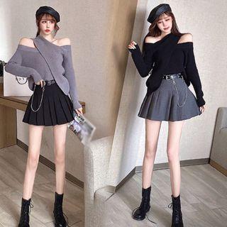Pleated Mini Skirt / Cold-shoulder Sweater