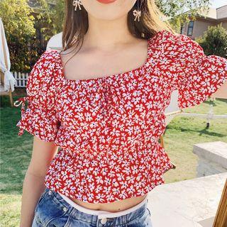 Floral Print Square-neck Short-sleeve Chiffon Cropped Blouse