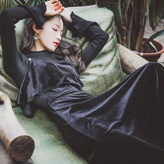 Set: Bell-sleeve Knit Top + Spaghetti Strap A-line Velvet Dress