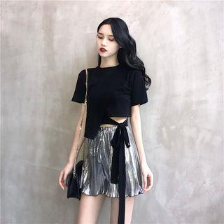 Asymmetric Short-sleeve T-shirt / Pleated Shorts