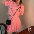 Short-sleeve Cropped Blazer / Pleated A-line Skirt