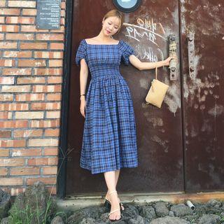 Plaid Short-sleeve Smocked Waist A-line Dress