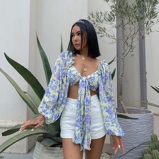 V-neck Floral Ruffle Cropped Cardigan