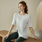 Elbow-sleeve Slit Sports T-shirt