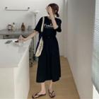 Short-sleeve Lettering Mini / Midi A-line Dress