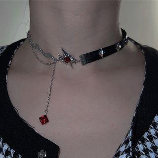 Rhinestone Asymmetrical Alloy Choker Silver - One Size