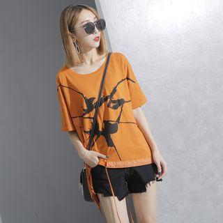 Tie-accent Asymmetric Printed T-shirt