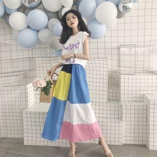 Printed Studded Sleeveless T-shirt / Color-block Midi Skirt