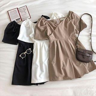 Plain V-neck Short-sleeve Jumper Shorts