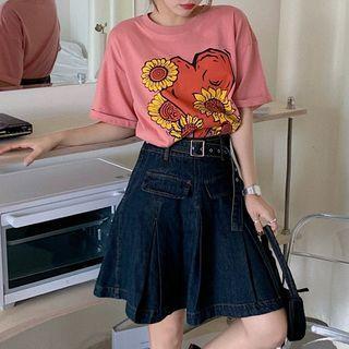 Short-sleeve Floral Print T-shirt / Belted A-line Denim Skirt