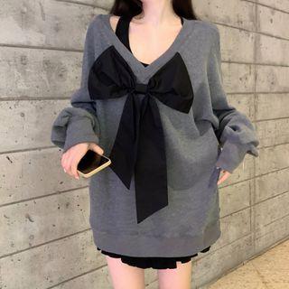V-neck Bow Long-sleeve Sweatshirt